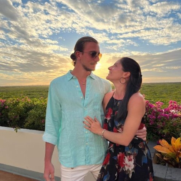 Meet your Posher, Sarah - Picture 1 of 1